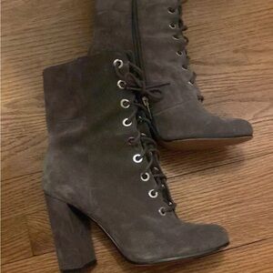 Vince camuto grey suede booties 9.5 Vintage Stacked  Beautiful